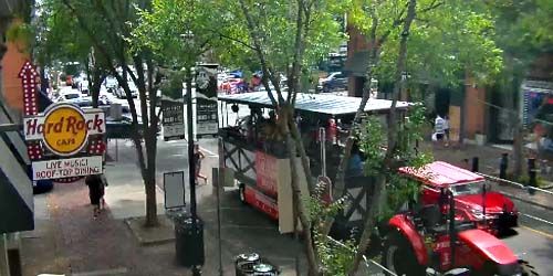 Peatones y Transporte en 2nd AVE N y Broadway webcam - Nashville