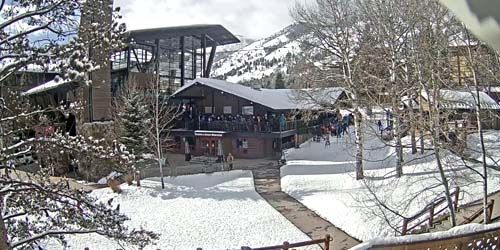 Alpenhof Tram Ski Lift webcam - Jackson