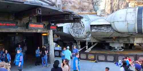 LIVE: Downtown Disney in Anaheim - Los Angeles