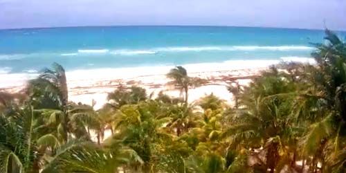 Playa de Viva Wyndham Azteca webcam - Playa del Carmen