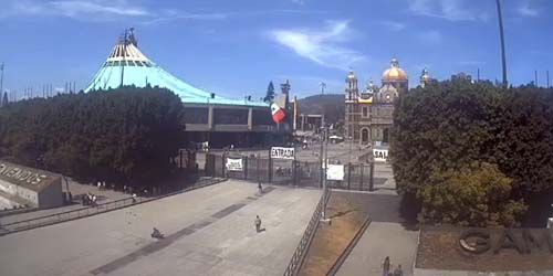 Basilica of the Virgin of Guadalupe webcam - Mexico City