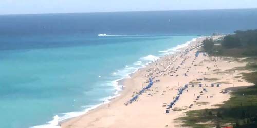 Panorama of beaches on the Atlantic coast webcam - West Palm Beach