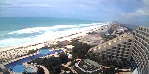 Sandy beaches on the Yucatan Peninsula webcam - Cancun