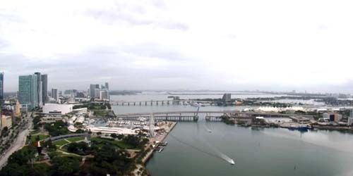 Bayfront Park, vue sur la baie de Biscayne webcam - Miami