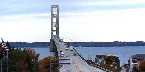 LIVE: Mackinac Bridge - Mackinaw City