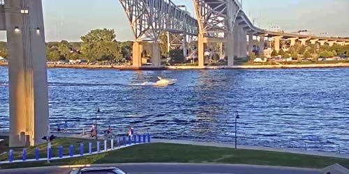 Blue Water Bridge, Saint Clair river webcam - Port Huron