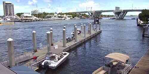 LIVE: Water Taxi Stop, Seventeenth Street Causeway Bridge - Fort Lauderdale