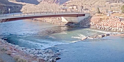 Colorado River Bridge webcam - Glenwood Springs
