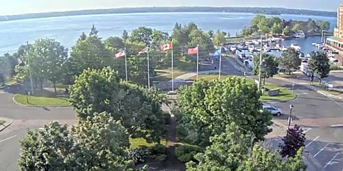 St. Lawrence River in the town of Brockville webcam - Ottawa