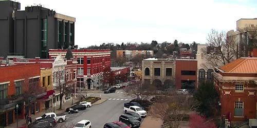 Shops and restaurants in the city center webcam - Fort Smith