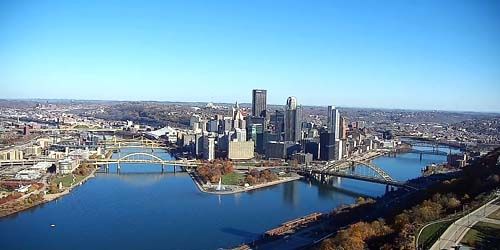 Monongahela and Allegheny Rivers into the Ohio River Webcam