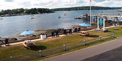 Ocean Point Inn and Resort, Card Cove view webcam - Boothbay Harbor