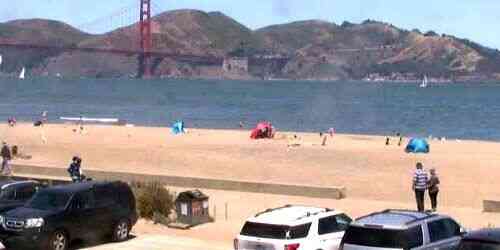 LIVE: East Beach at Crissy Field, PTZ cam - San Francisco