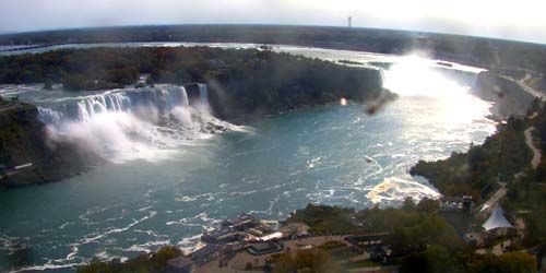 Horseshoe Falls and American Falls webcam - Niagara-Falls