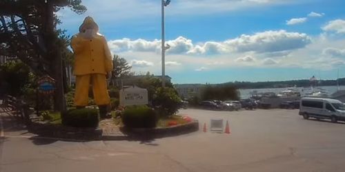 Monumento al pescador webcam - Boothbay Harbor