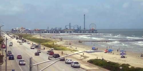Galveston Island Historic Pleasure Pier webcam - Houston