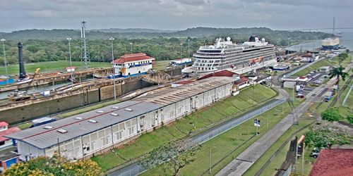 Ship lock Gatun in the Panama Canal Webcam