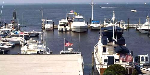Marina with yachts in the Great South Bay webcam - New York