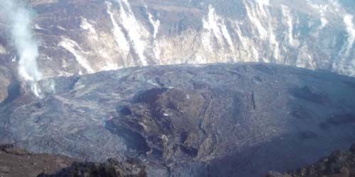 Cratère Halemaumau dans la caldeira du volcan Kilauea Webcam