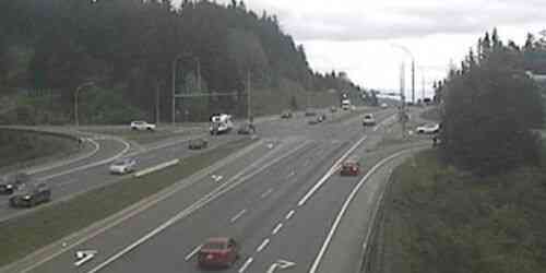 LIVE: Traffic on a suburban highway - Nanaimo