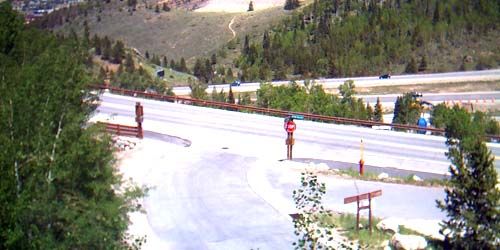 Highway in the mountains webcam - Dillon