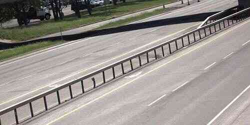 LIVE: Highway, entrance to city - Albany