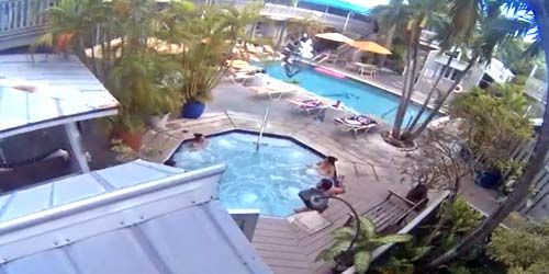 Bain à remous - Eden House - Key West Hotel Webcam