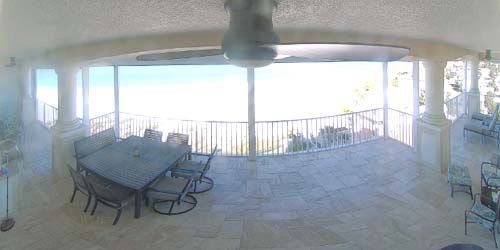 Vista al mar en la playa de Madeira webcam - Tampa