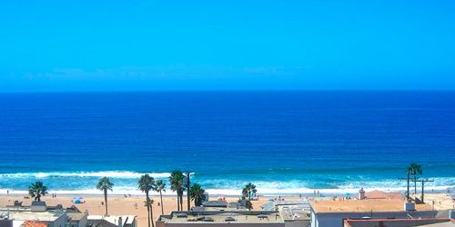 Hotels on the coast of Manhattan Beach webcam - Los Angeles