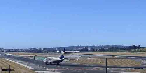 LIVE: Humberto Delgado Airport - Lisbon