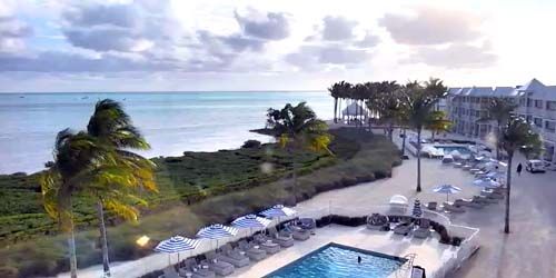 Isla Bella Beach Resort & Spa webcam - Marathon