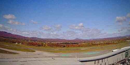 LIVE: Jean Lesage International Airport - Quebec