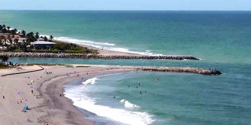 Coastline with beaches at Jupiter Inlet Colony Webcam