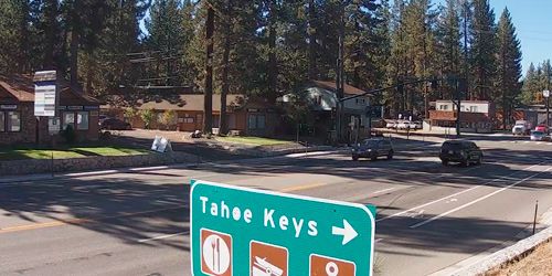 Traffic on Lake Tahoe Blvd webcam - Truckee