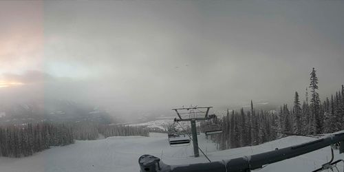 Mountain Resort - ski lift webcam - Revelstoke