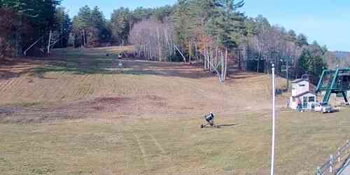 LIVE: Ski lifts at King Pine Ski Area - Conway