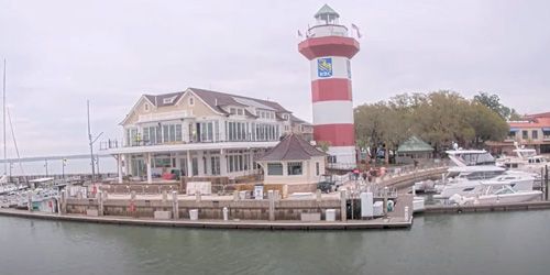 Lighthouse in suburban Hilton Head Island webcam - Charleston