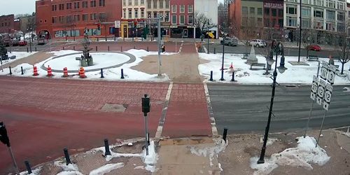 Fountain at Public Square, Lincoln Building webcam - Watertown