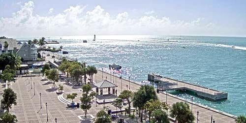 Plaza Mallory webcam - Key West