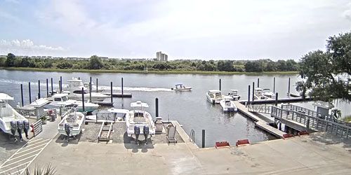 Ocean Isle Marina & Yacht Club en Intracoastal Waterway webcam - Wilmington