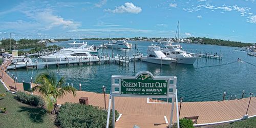 Green Turtle Club resort & marina webcam - New Plymouth