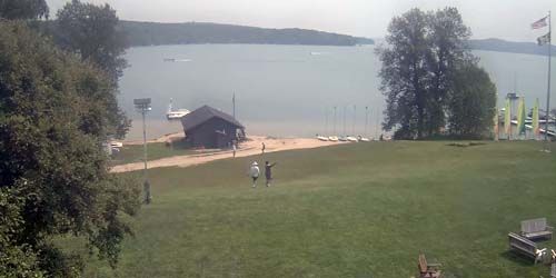 Camp Michigania sur le lac wallon webcam - Boyne City