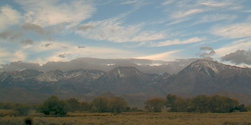 Vista panorámica de Basin Mountain y Mt. Tom webcam - Bishop