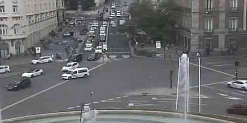 LIVE: Neptune Fountain - Madrid