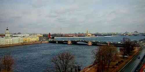LIVE: Neva River & Palace Bridge - Saint Petersburg