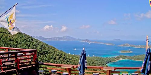 Bonita vista desde el restaurante a las islas y la bahía. Webcam