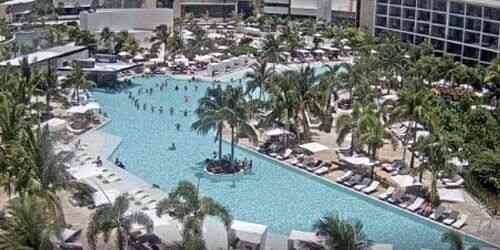 LIVE: Pool at the Grand Palladium Costa Mujeres - Cancun