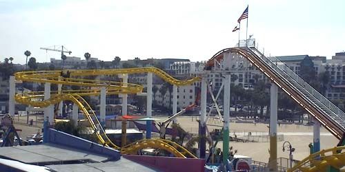 Rides in the Pacific Park webcam - Los Angeles