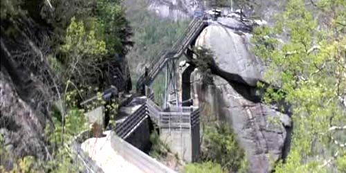 Chimney Rock State Park - Rumbling Bald webcam - Asheville