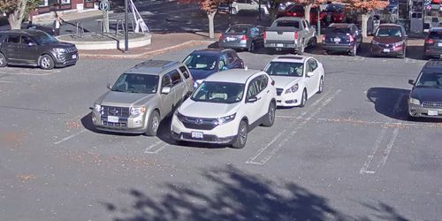 Parking in the city center webcam - Staunton